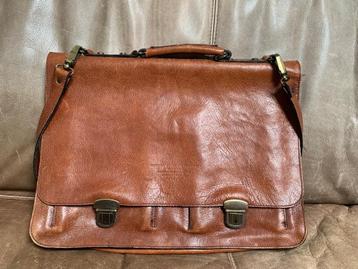 Vintage Bridas Leren Tas beschikbaar voor biedingen
