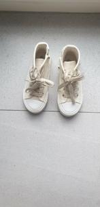 Basket basse et haute fille pointure 28, Kinderen en Baby's, Babykleding | Schoentjes en Sokjes, Ophalen, Nieuw, Meisje