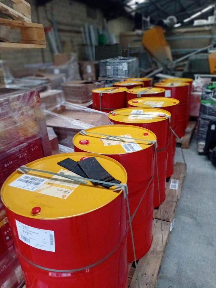 Stock Shell Huiles moteur & industrielles (LIRE DESCRIPTION), Auto diversen, Auto-accessoires, Zo goed als nieuw, Ophalen
