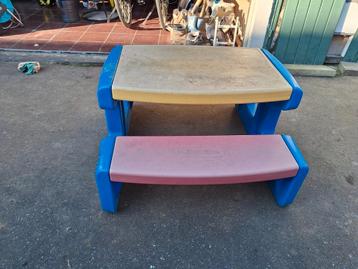 Kinder picknick tafel beschikbaar voor biedingen