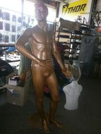 mannelijke mannequin, Ophalen