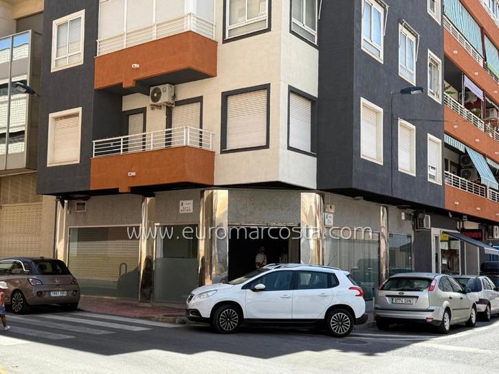 REF.4605 LOCAUX COMMERCIAUX AU COEUR DE TORREVIEJA, Immo, Buitenland, Spanje, Overige soorten, Stad