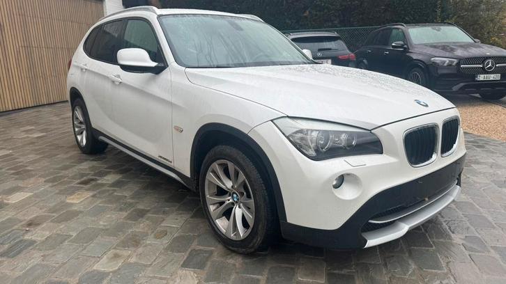 Bmw X1 2.0d Xdrive AUTOM gps xenon carpass, Auto's, BMW, Particulier, X1, 4x4, ABS, Airbags, Airconditioning, Bluetooth, Boordcomputer