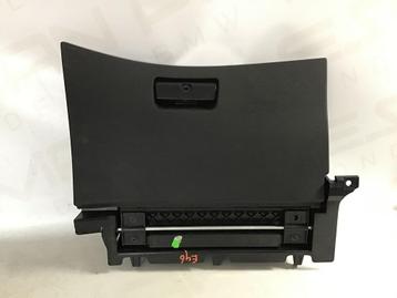 Dashboardkastje BMW E46 5116RT8203822 beschikbaar voor biedingen