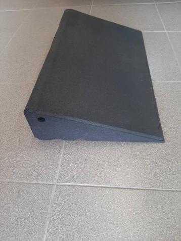 Oprijspie merk Ro-Flex ( 2 stuks) beschikbaar voor biedingen