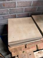Gratis 100 tal tegels 30cm op 30cm, Doe-het-zelf en Bouw, Ophalen, Zo goed als nieuw
