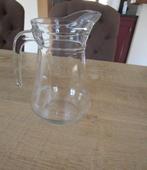 2 schenkkannen uit glas, Huis en Inrichting, Keuken | Servies, Ophalen of Verzenden, Zo goed als nieuw, Glas, Overige typen