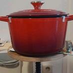Le Creuset Cocotte Hoog, kleur kersenrood, 24cm, Huis en Inrichting, Ophalen of Verzenden
