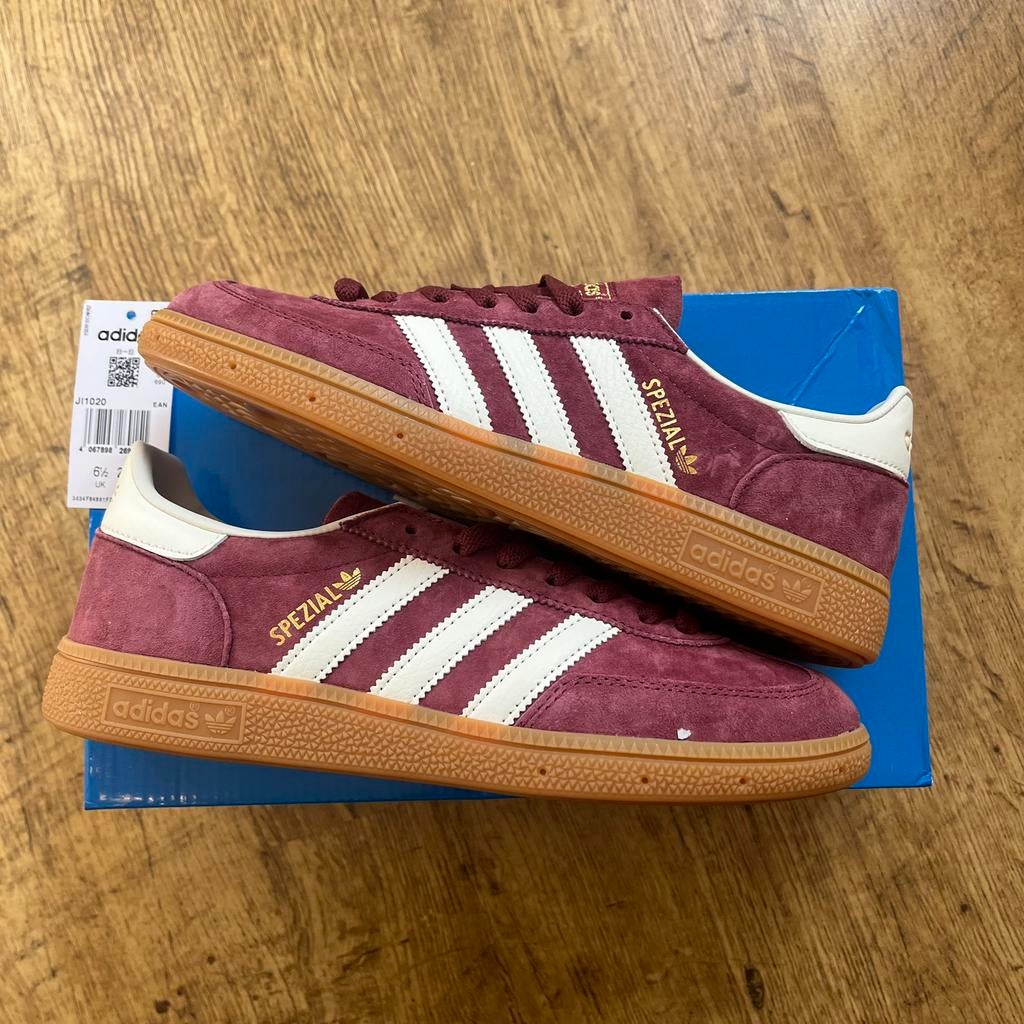 Nieuwe Adidas Handball Spezial - wijnrood - maat 40, Kleding | Dames, Schoenen, Verzenden, Nieuw, Sneakers, Rood