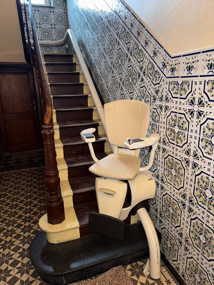 Thyssenkrupp traplift, Diversen, Trapliften, Gebruikt, Ophalen