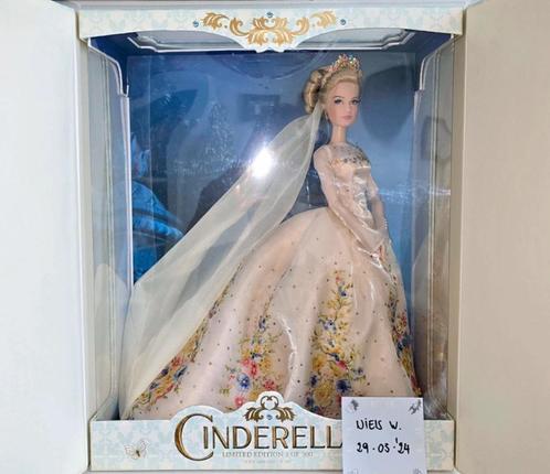 Poupée Cinderella Disney, film d'action en direct, édition l, Collections, Disney, Neuf, Statue ou Figurine, Cendrillon ou Belle