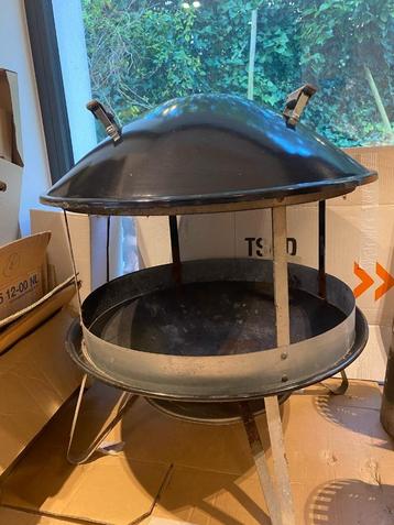 Weber vuurpot met deksel + accessoire  beschikbaar voor biedingen