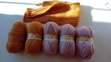 Pelotes de laine rose ou Curcuma, Enlèvement ou Envoi, Neuf, Tricot, Laine ou Fils