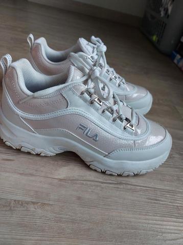 Fila sneakers maat 37 zo goed als nieuw beschikbaar voor biedingen