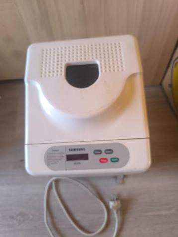 Machine a pain, 800 à 1200 grammes de pâte, Enlèvement, Utilisé, Avec minuteur