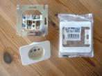 PRISE NIKO PR20 beige avec plaque simple, Bricolage & Construction, Électricité & Câbles, Enlèvement, Utilisé