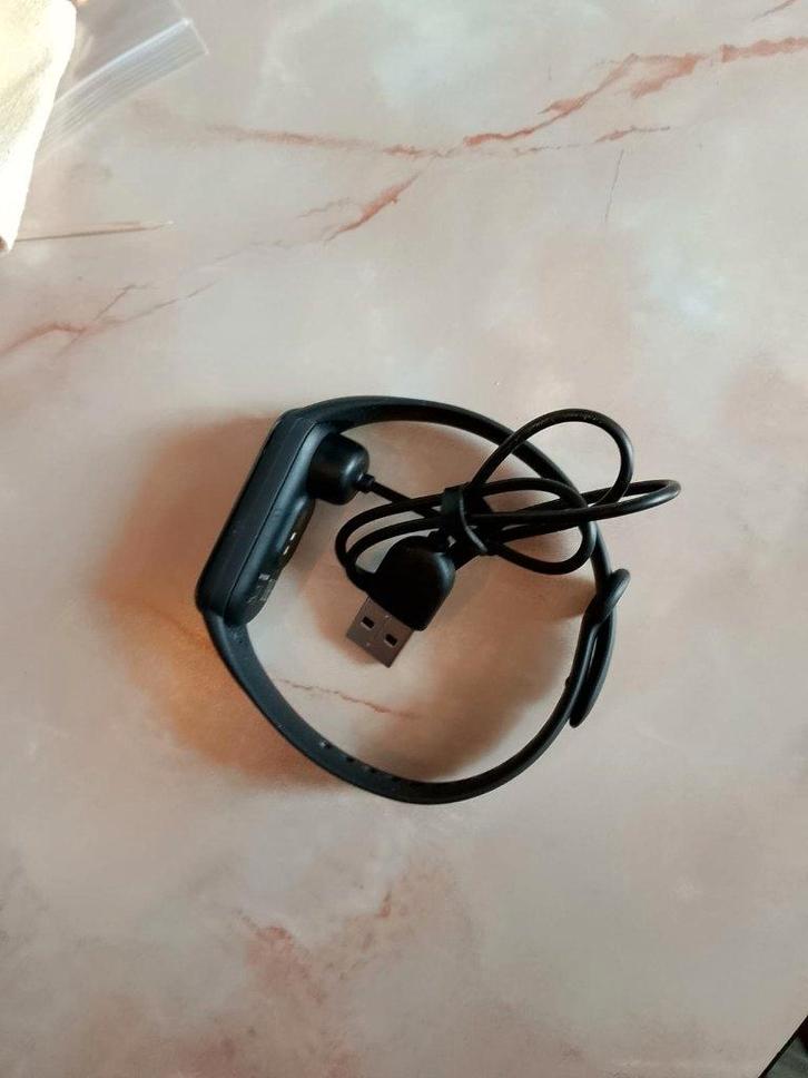 MONTRE CONNECTE ELEGANT SMART WATCH NEUF NEW, Bijoux, Sacs & Beauté, Montres connectées, Neuf, Android, Noir, Distance, Bandage calorique