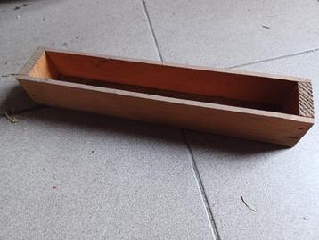 27 houten bakjes 35 x 7 cm in gebruikte staat beschikbaar voor biedingen