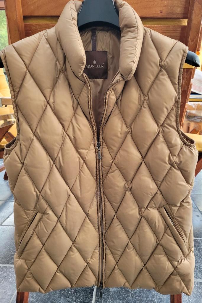Gilet pour femme de la marque Moncler, taille 4, XL/XXL, Vêtements | Femmes, Blousons sans Manches, Comme neuf, Enlèvement ou Envoi