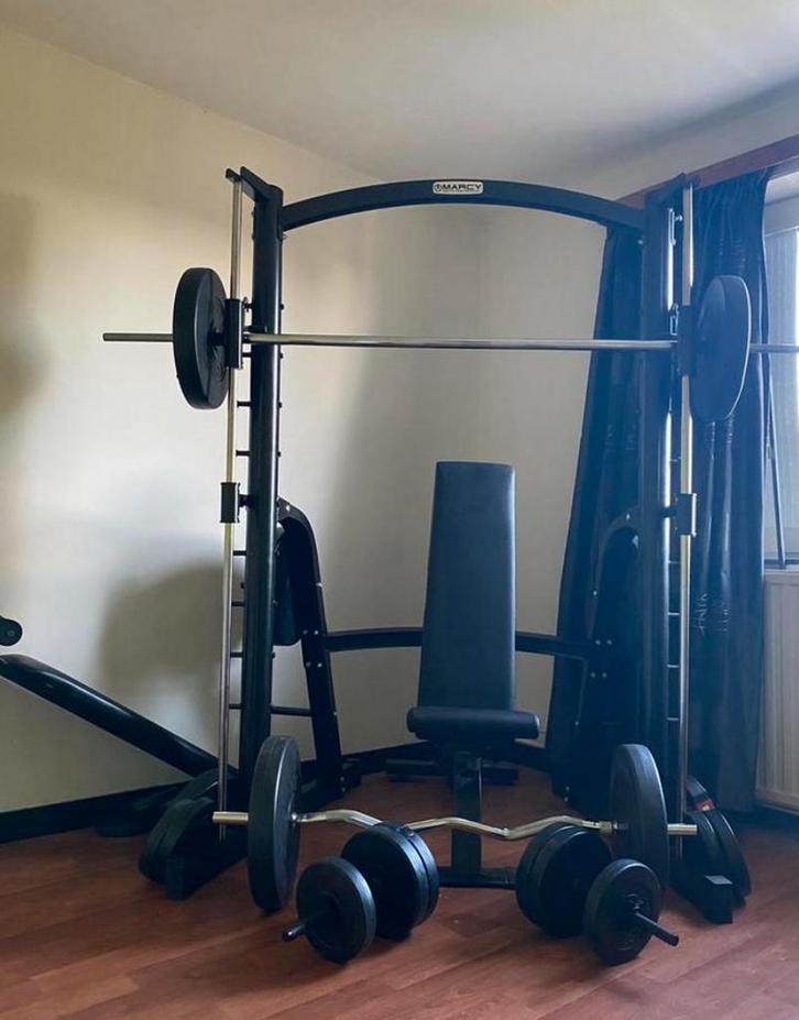 Smith machine 160kg gewichten biceps bank en stang optrekrek, Sport en Fitness, Fitnessmaterialen, Zo goed als nieuw, Armen, Ophalen