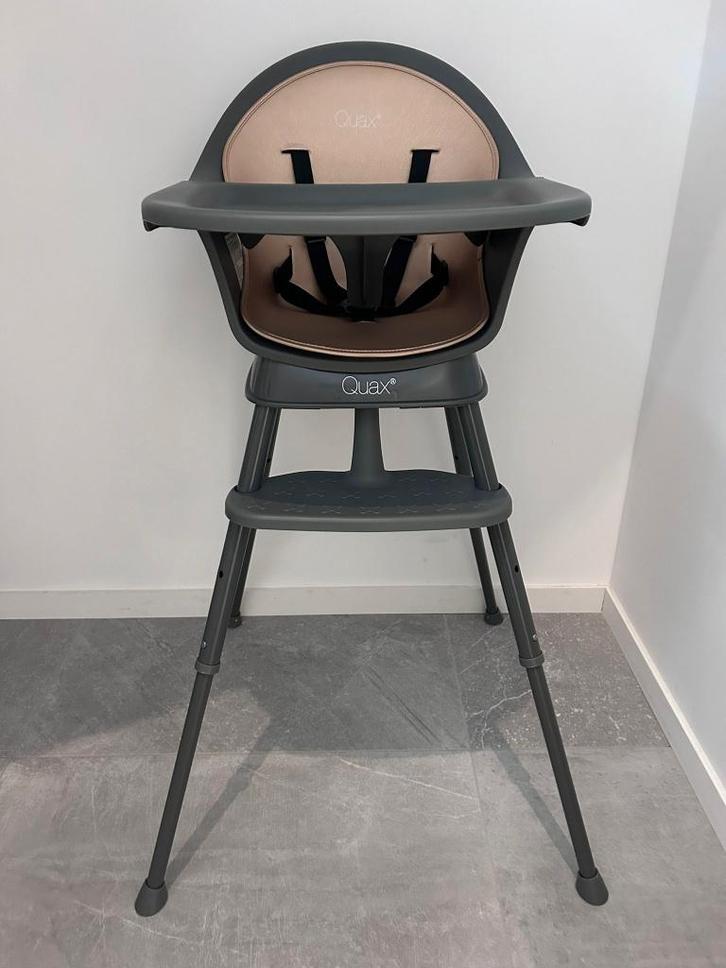 Chaise Quax ultimo 3, Kinderen en Baby's, Kinderstoelen, Zo goed als nieuw, Meegroeistoel, Aanschuifbaar, Afneembaar eetblad, Gordel(s)