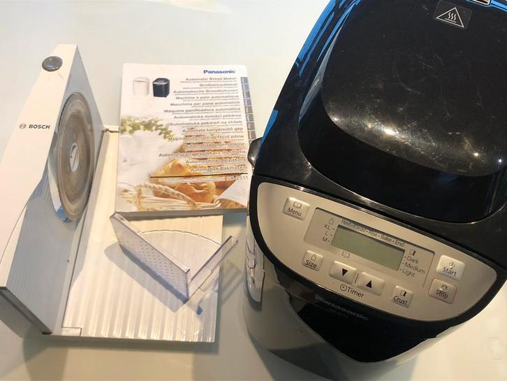 Machine à pain (Panasonic) et trancheuse à pain (Bosch), Electroménager, Machines à pain, Utilisé, Avec minuteur, 800 à 1200 grammes de pâte