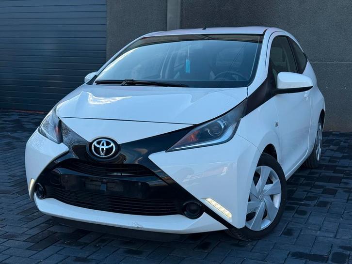 ‼️Toyota Aygo 1.0 ESSENCE*91.000KM*1ER MAİN‼️, Autos, Toyota, Particulier, Aygo, ABS, Airbags, Alarme, Conduite autonome, Bluetooth