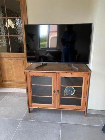 Tv-kast  beschikbaar voor biedingen