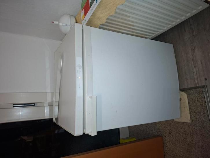 Compacte koelkast – goed werkend – direct beschikbaar, Elektronische apparatuur, Vriezers en Diepvrieskisten, Zo goed als nieuw