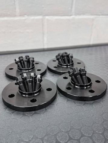 4 x 20 mm 5x120 vulplaatjes beschikbaar voor biedingen