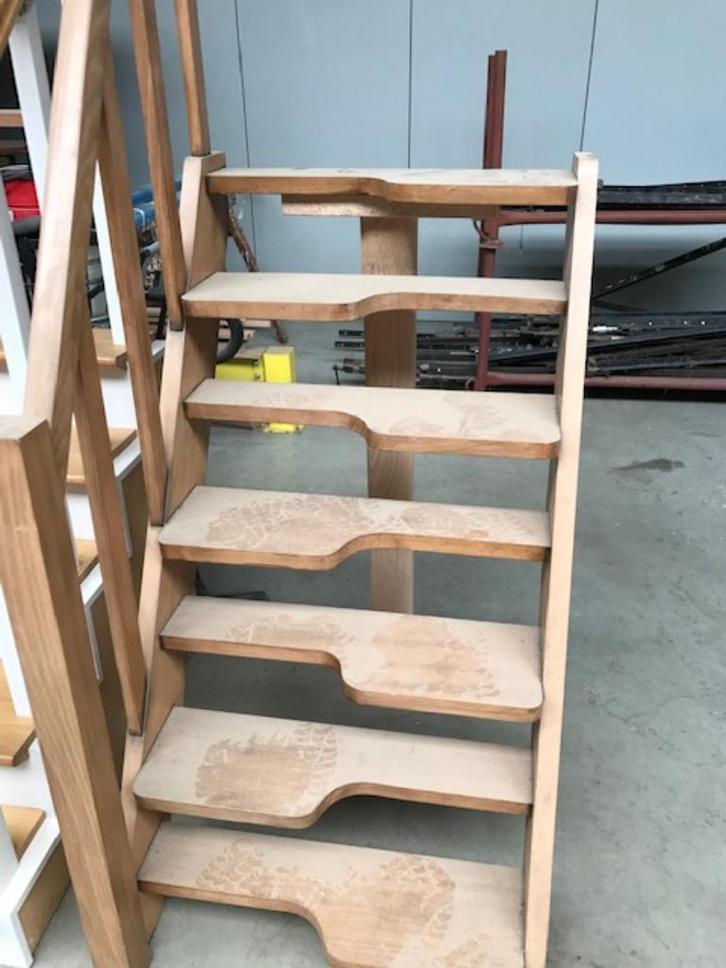 Houten trapjes, Doe-het-zelf en Bouw, Ladders en Trappen, Zo goed als nieuw, Trap, Minder dan 2 meter, Ophalen