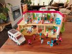 Playmobil hotel met bus, Kinderen en Baby's, Speelgoed | Playmobil, Ophalen of Verzenden, Zo goed als nieuw