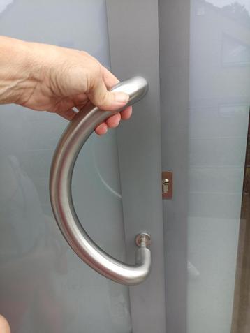 Inox deurtrekker beschikbaar voor biedingen