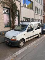 Zonder keuring 2002 bouwjaar, Auto's, Bestelwagens en Lichte vracht, Euro 2, 4 deurs, Zwart, Renault