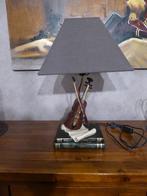 lampe de table décor violon, Enlèvement, Utilisé, Autres matériaux, 50 à 75 cm