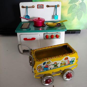 Litho Blikken Fornuisje compleet + leuk kinderwagentje beschikbaar voor biedingen