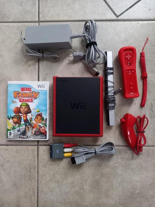 a vendre une nitendo wii mini en etat neuf + 1 jeu, Games en Spelcomputers, Spelcomputers | Nintendo Wii, Zo goed als nieuw, Met 1 controller