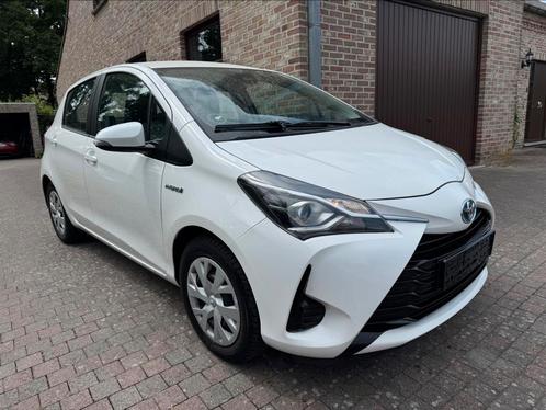 Toyota Yaris 1.5 hybrid Automaat/Camera/Zetelverwarming/Navi, Auto's, Toyota, Bedrijf, Te koop, Yaris, Achteruitrijcamera, Airbags