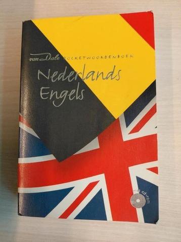 Woordenboek Nederlands engels met bijhorende CD beschikbaar voor biedingen