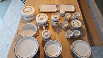Vintage 66-delig wit servies Thomas met bruine rand beschikbaar voor biedingen