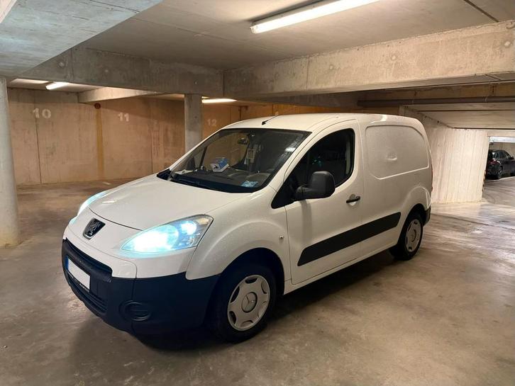 Peugeot Partner 1.6 HDI lichte vracht 3 zit 120PK, Auto's, Bestelwagens en Lichte vracht, Particulier, ABS, Achteruitrijcamera