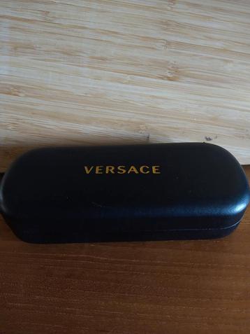 Versace brillen etui, Handtassen en Accessoires, Zonnebrillen en Brillen | Dames, Ophalen, Zo goed als nieuw