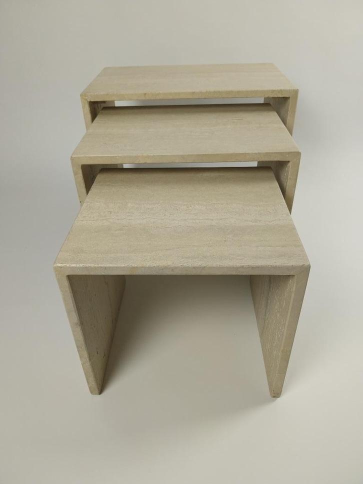 Set van 3 Italiaanse Travertijn Nesting Tables, jaren 70, Huis en Inrichting, Tafels | Sidetables, Gebruikt, 25 tot 50 cm, 50 tot 100 cm
