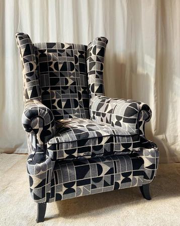 Oorfauteuil beschikbaar voor biedingen