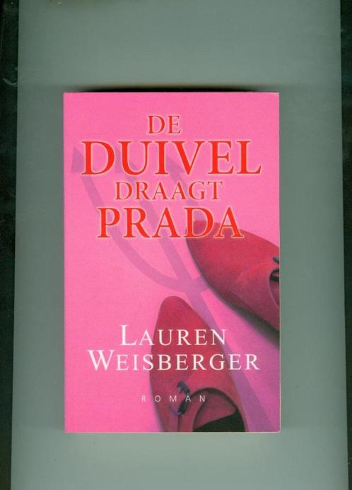 De duivel draagt Prada lauren weisberger 359 blz, Boeken, Romans, Zo goed als nieuw, Ophalen of Verzenden