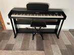 Digitale piano met pedalen, Muziek en Instrumenten, Piano's, Ophalen, Zo goed als nieuw, Zwart, Piano