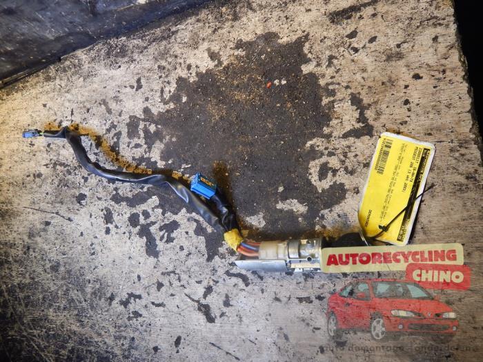 Serrure de contact + clé d'un Peugeot 206, Autos : Pièces & Accessoires, Autres pièces automobiles, Peugeot, Utilisé, 3 mois de garantie