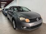 Volkswagen Golf 1.6 TDi BlueMotion DSG Automatic Trendline, Auto's, Volkswagen, Euro 5, Stof, 4 cilinders, Parkeersensor