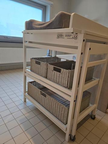 verzorgingstafel beschikbaar voor biedingen