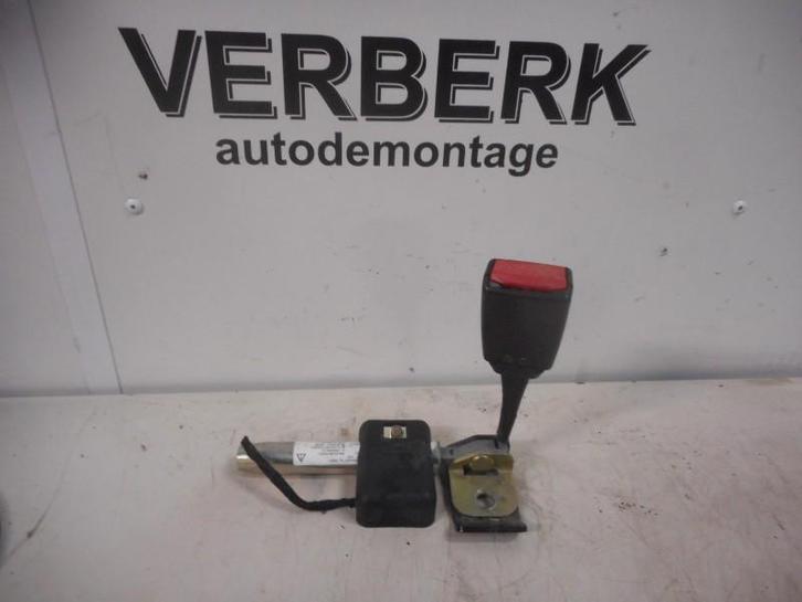 GORDELSLOT LINKS ACHTER Mercedes-Benz C (W203) (2038500789), Auto-onderdelen, Interieur en Bekleding, Mercedes-Benz, Gebruikt